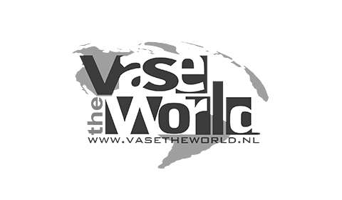 Vase The World