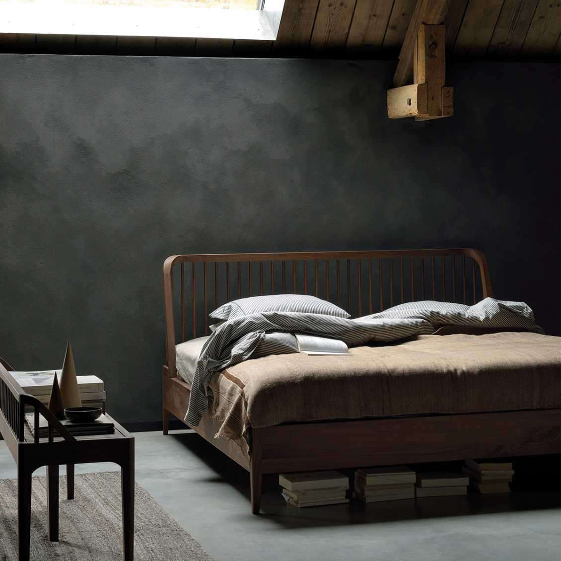 Ethnicraft Bed Walnut Spindle kopen? Shop bedombouw bij Loods 5