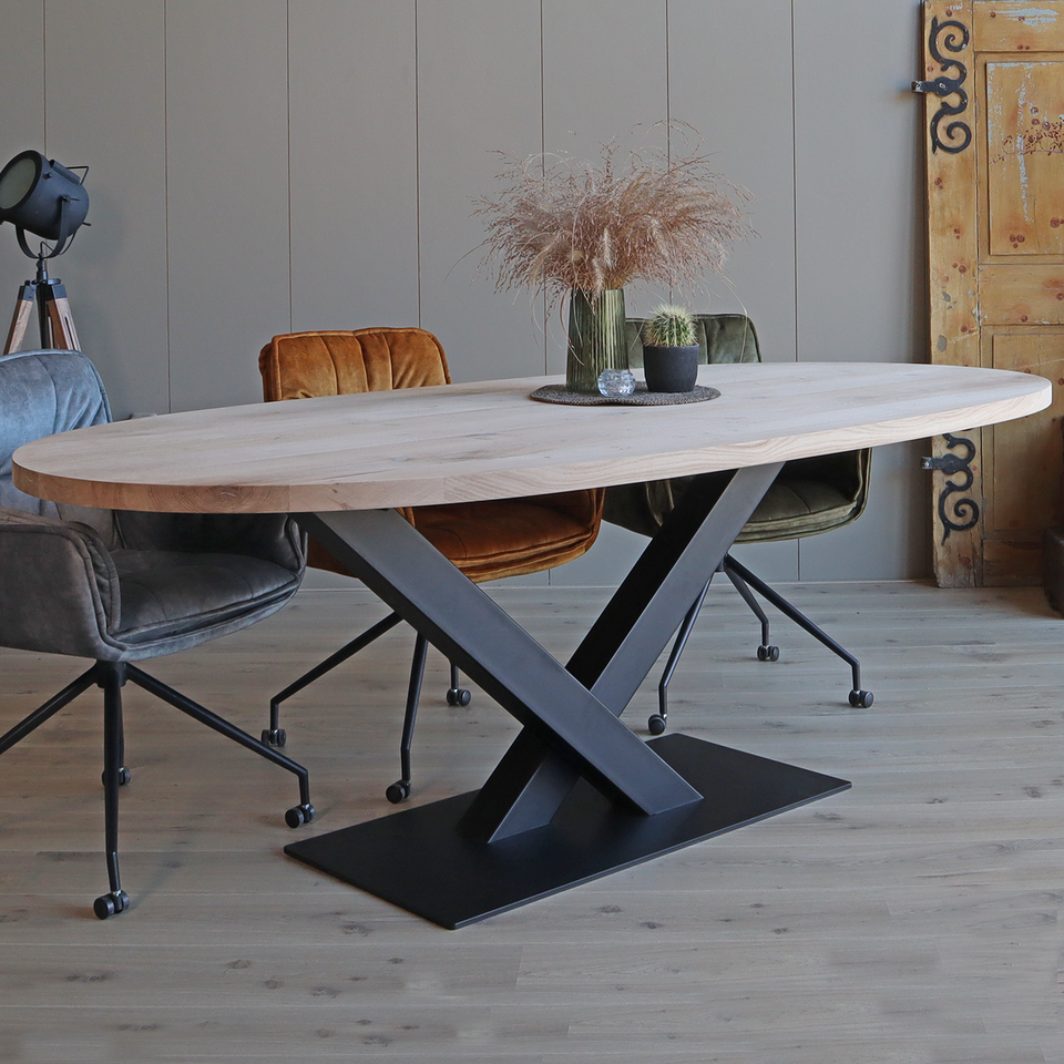 Old Inn Wonen Old Inn wonen eettafel Deens ovaal met eiken V poot kopen ...